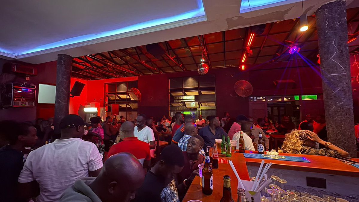 Last Wednesday we had a time of our lives , this Wednesday we go back to Edges Lounge Bulinfo opposite Total, don’t miss 

#EdgesPasaPasa