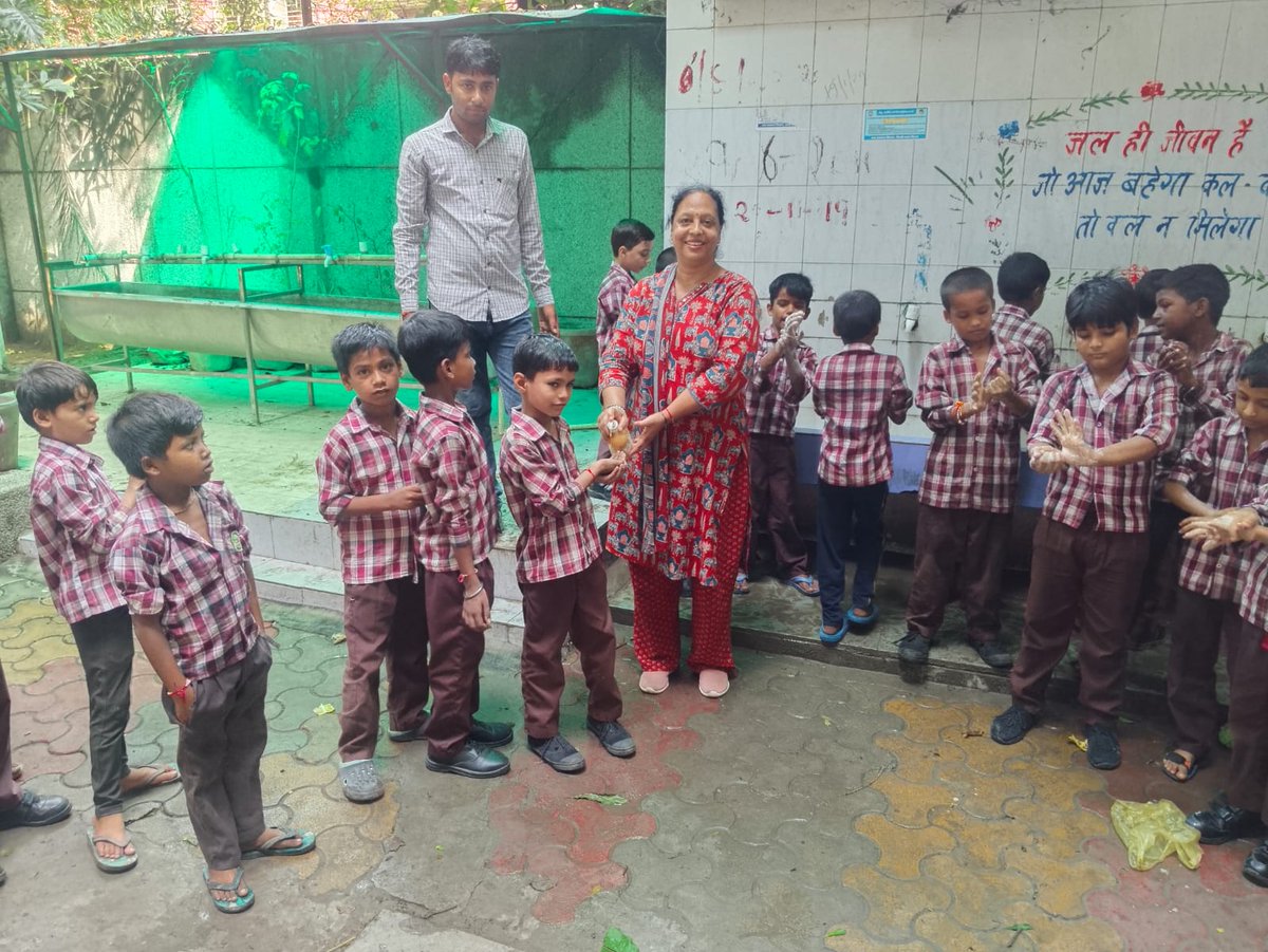 mohanla17865194's tweet photo. @DIETRNDELHI @durccwa @SCERT2021 @VidyanjaliDelhi
Theme- Health and Hygiene.
MCPS 22 BLOCK BOYS WPN 2160004
HOS-Mukesh Kumar
Vol-Kusum Sharma
Date-12 Augt 2025
Class–3,4,5th
Stu Ip-60
Vid. In-Mohan Lal Meena
CRCC-Kusum Sharma
DURCC-Vikas Sharma
Zone-16
Dist-WestA https://t.co/IfkjlUHrk4