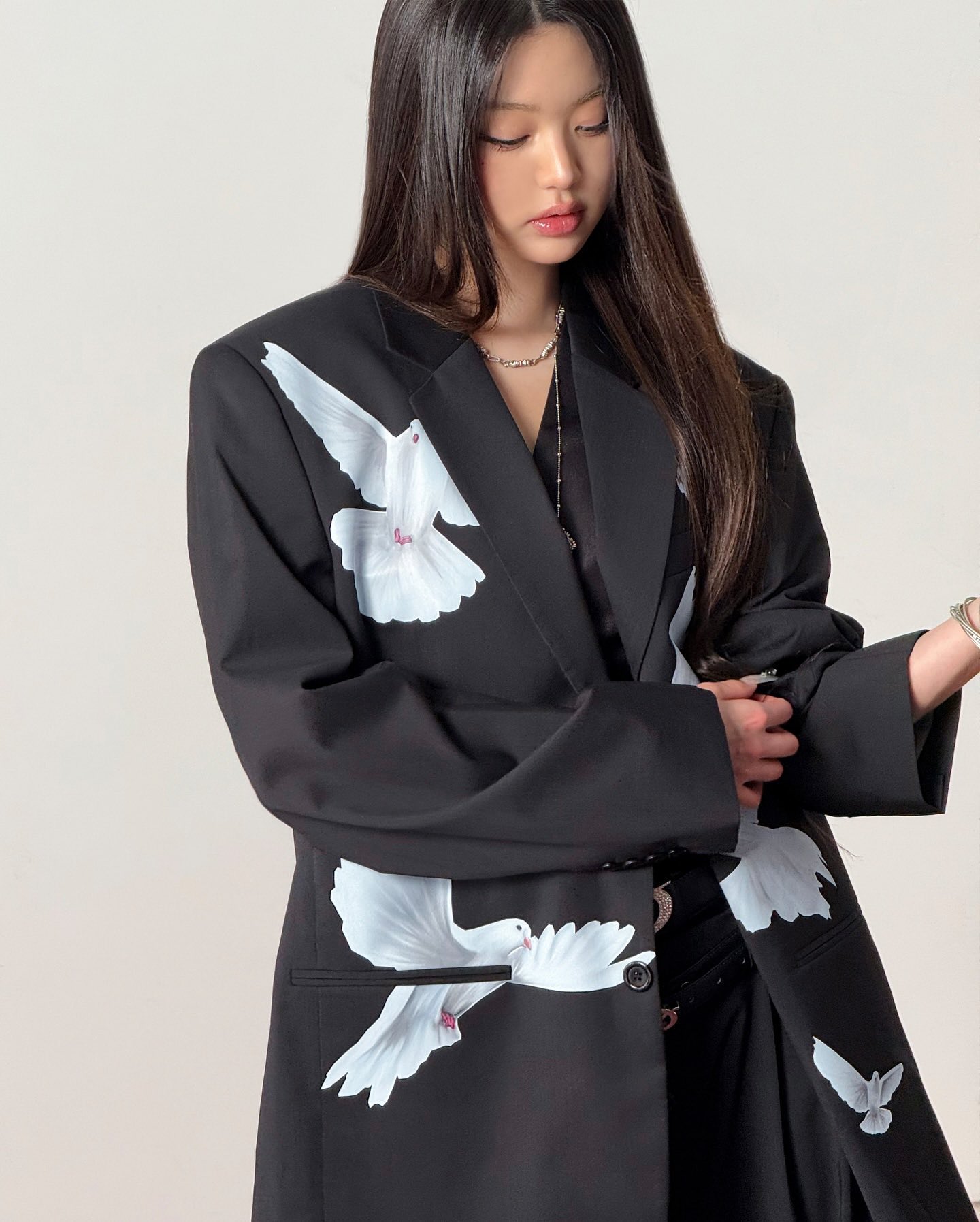 GyJOd31aAAAi2TK?format=jpg&name=large