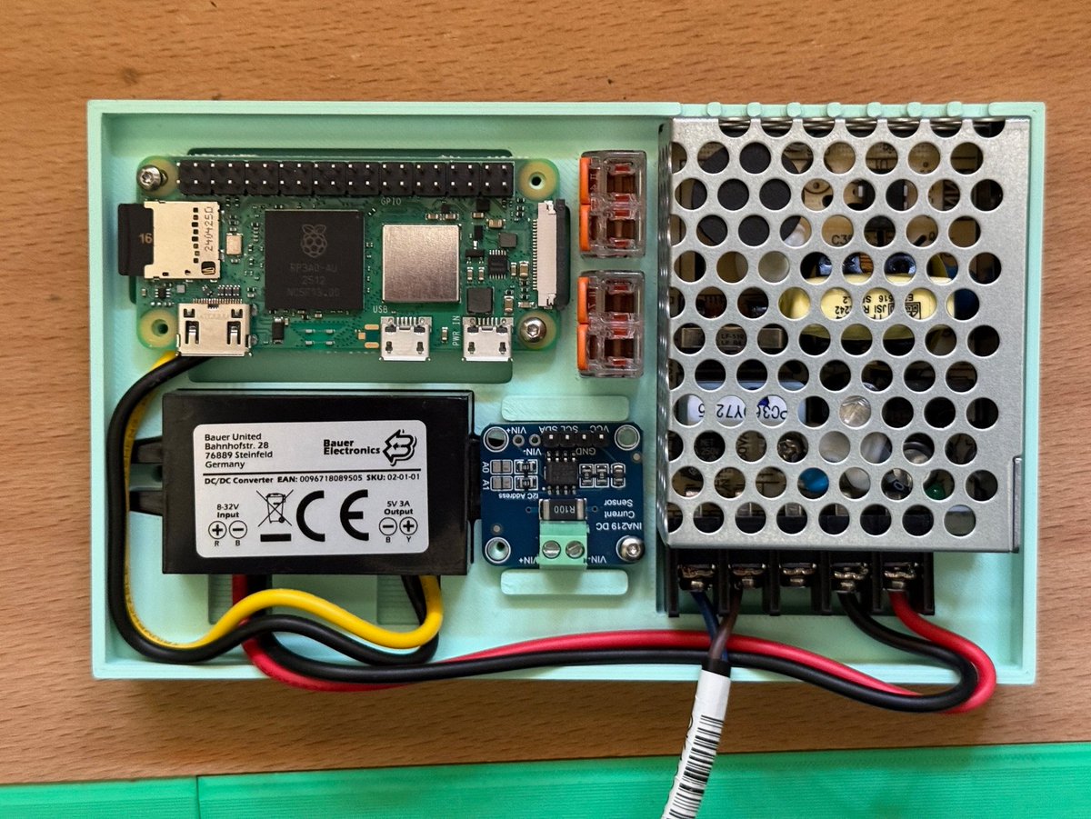 TGD_Consulting's tweet photo. @rpimagazine Happy #MakerMonday!
This is the assembly of a new PiDS system. The abbreviation #PiDS stands for ‘π Druck-Sensor’ in German and refers to a @Raspberry_Pi based system that determines the level of liquids by measuring pressure differences.
It's a refinement of the #PiUS modules. https://t.co/HT1OtdOyPp