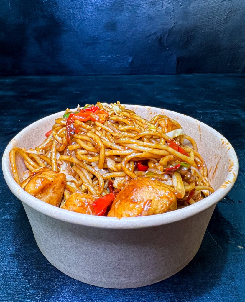JENNY BABY BOWL 🔥😍😍

Soy BBQ rodo pasta tossed with your choice of protein, finished with shredded cabbage, onions &amp; bawa peppers. A little sweet, a little spicy and a whole lot of delicious.

From ₦6,000
Add sweet fried plantain on the side (+₦1,000)

(Excludes add ons,