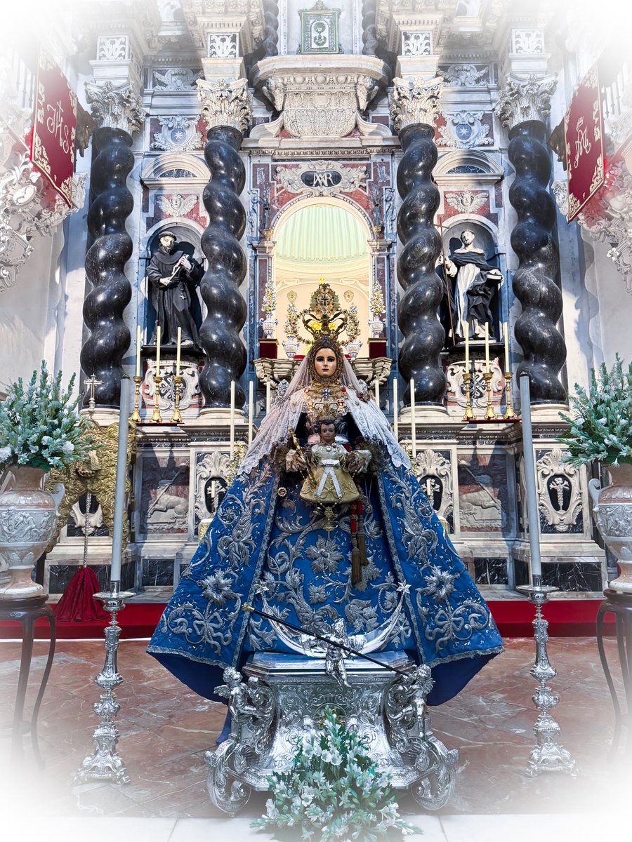 BESAMANOS MAGNO

Con motivo del Besamanos general que ha convocado el Consejo Local de Hermandades con motivo del Aniversario del Dogma de la Asunción, se ha bajado a los pies de su altar mayor a la Santísima Virgen del Rosario, Madre y Patrona de Cádiz.
