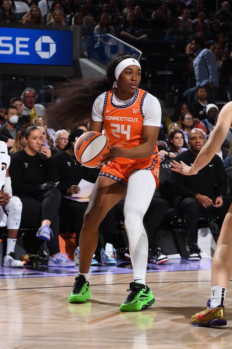 When Aneesah Morrow has gotten the minutes, she has produced — the numbers speak for themselves. In the 12 games where she’s played at least 20 minutes, she’s averaged (11.2) points and (9.2) rebounds in 23.4 minutes per game.

Yesterday, she posted her third double-double of the