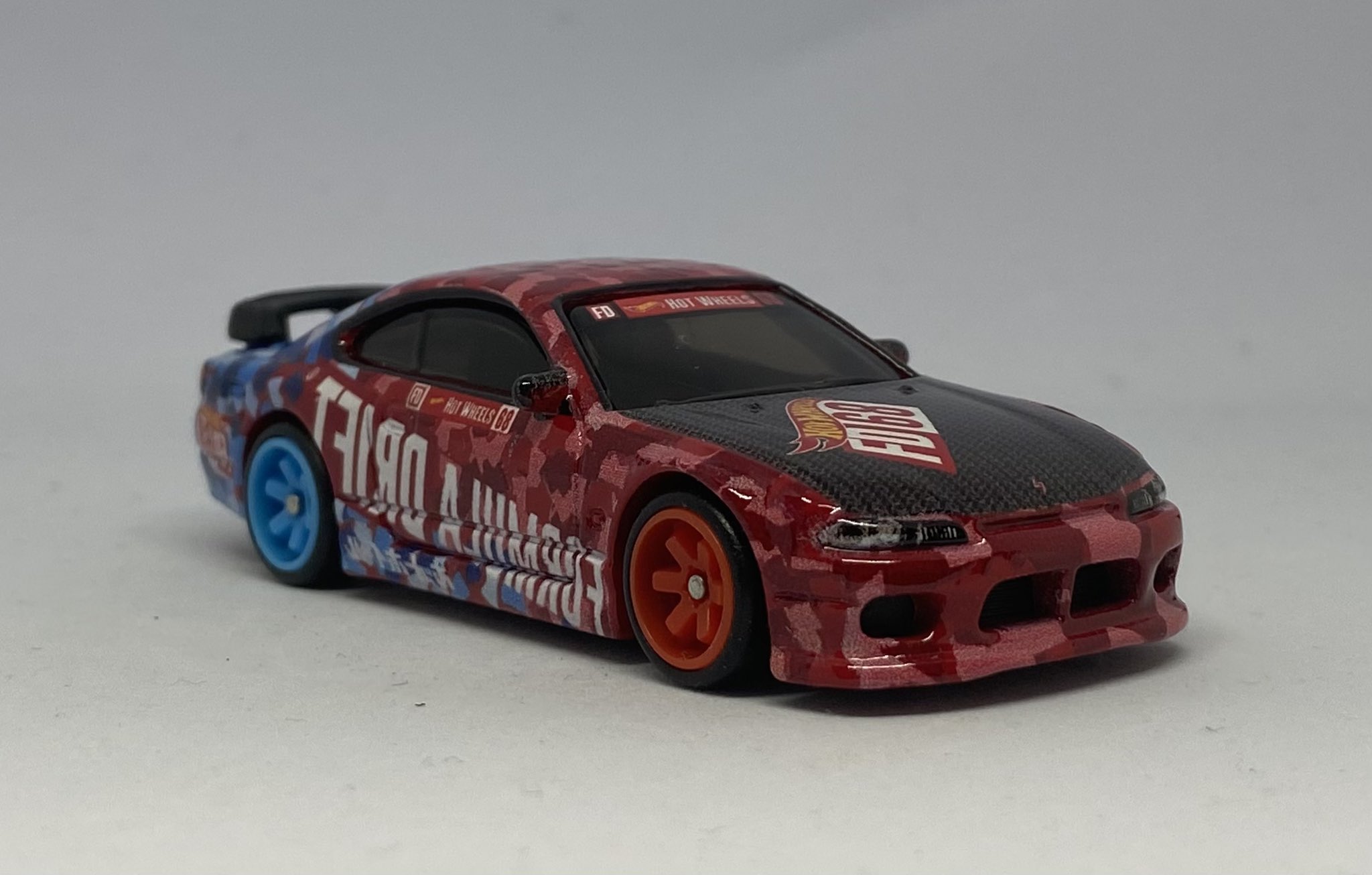 ホットウィール NISSAN SILVIA （S15）フォーミュラドリフト Amazon.co.jp: ホットウィール日産シルビア(S15) フォーミュラ