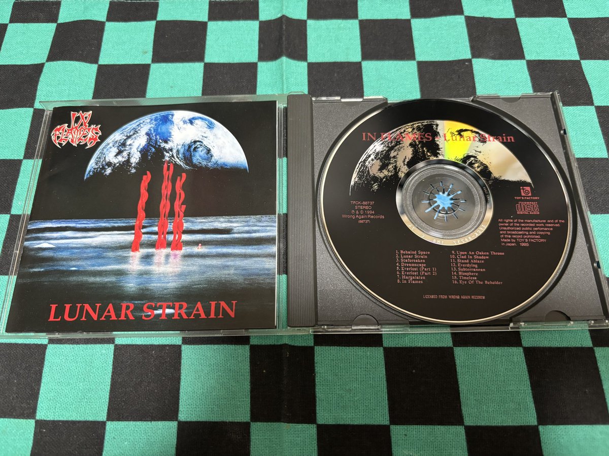 火曜メタル😈

IN FLAMES「LUNAR STRAIN」(1994)