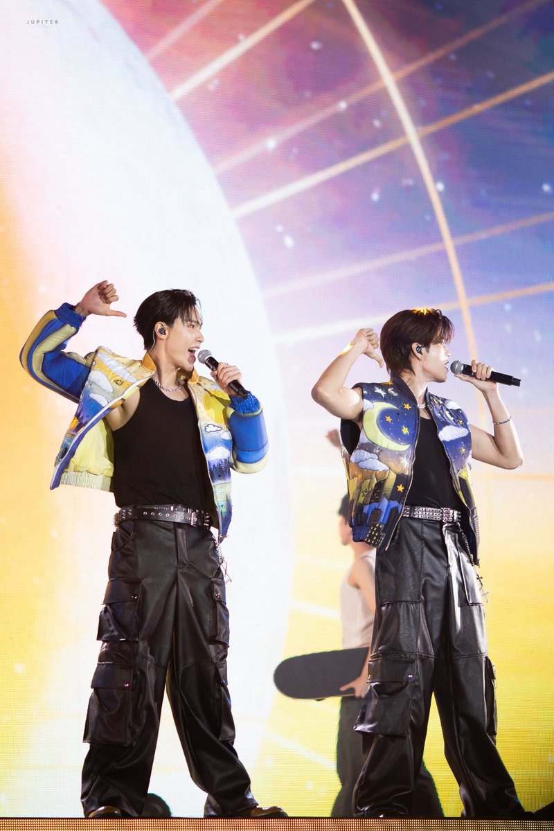 jrr_juupiter's tweet image. Day2 start!!!! 🌞🌛💛💙
JUNIORMARK ENDLESS SHINERISE 
#JuniorMarkFanconD2
#junniorrs #markjrtn #JuniorMark