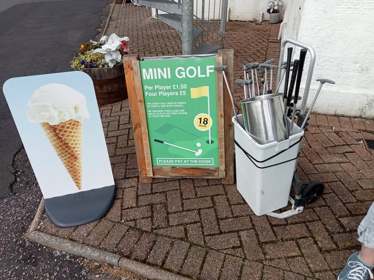 TwoCrazyGolfers tweet media