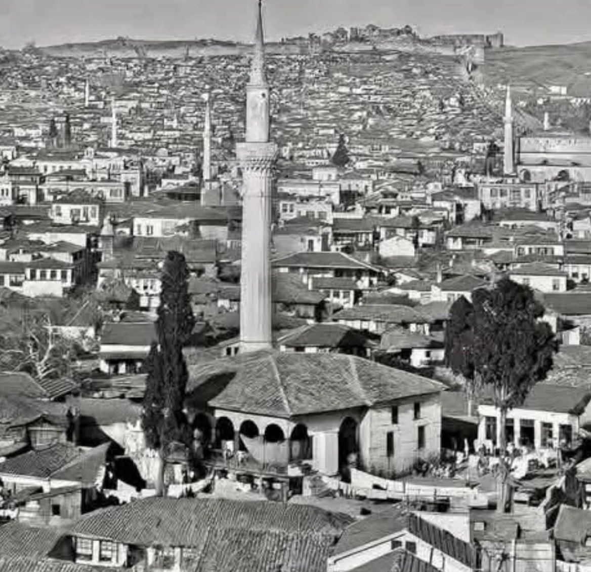 Remarkaable's tweet photo. Bir zamanlar Balkanlar 
#selanik https://t.co/mNukqQg7H6