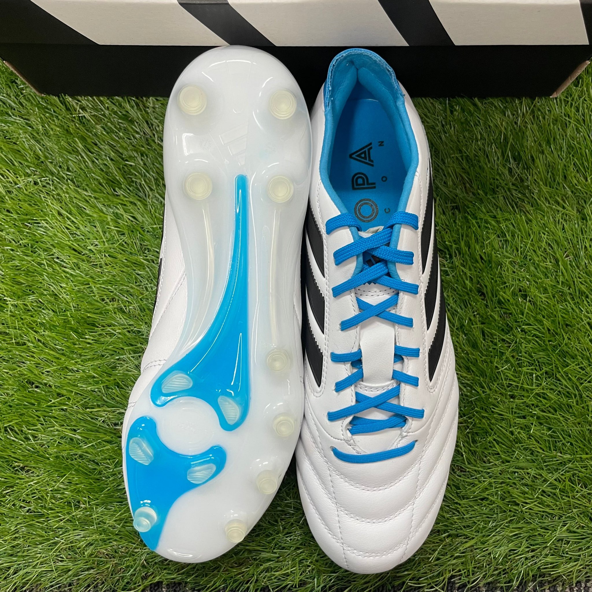 【新品未使用】　サッカー用品まとめ売り 新品未使用】サッカー日本代表 最新版 ホームレプリカ