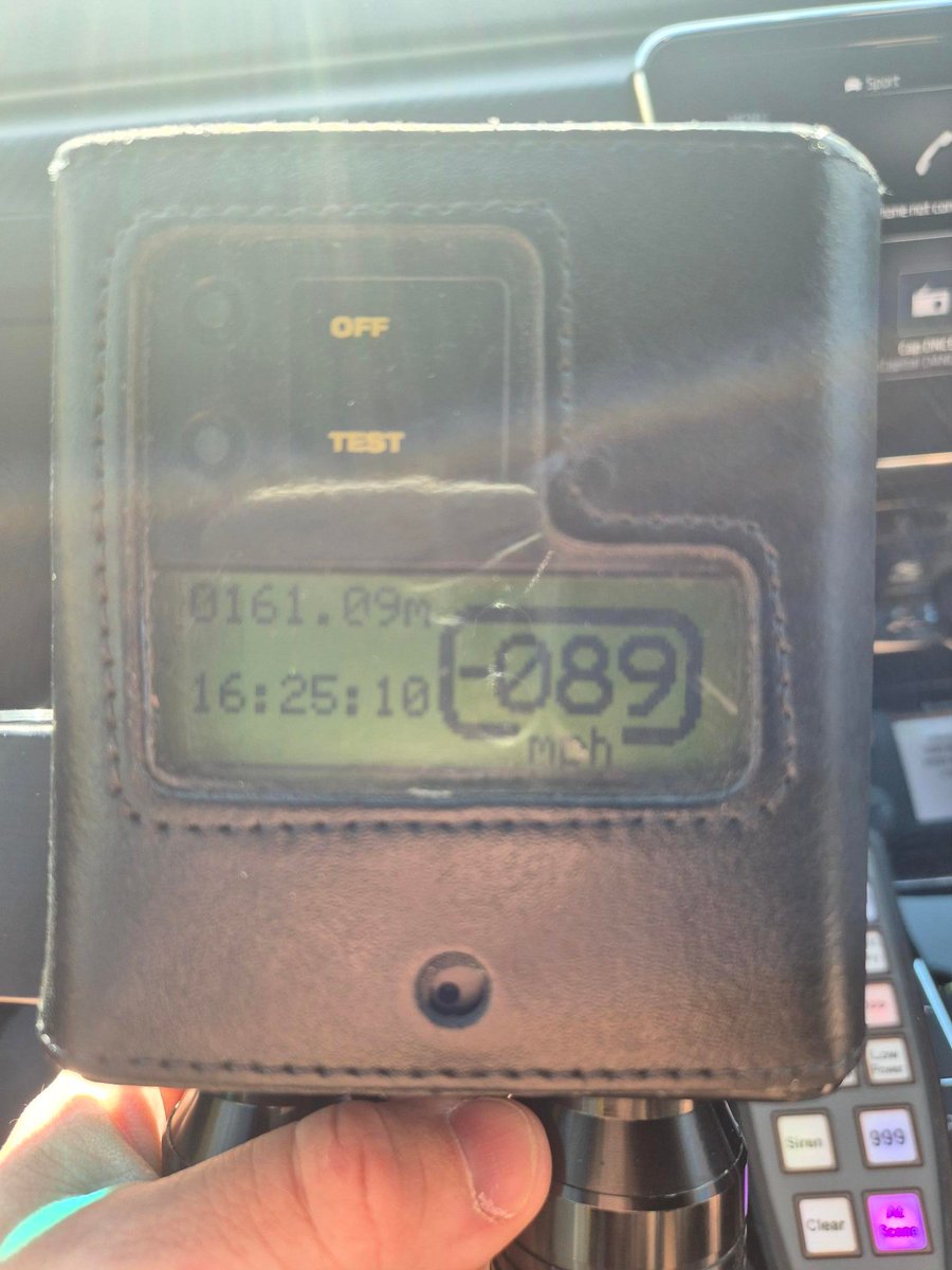 PSOSMidlothian's tweet image. On 9th August 2025, #DalkeithRP where conducting speed checks on the A1 and stopped these 4 speeders.
1 driver reported to court for dangerous driving and 3 Conditional Offers of Fixed Penalties issued for speeding.
#DriveSmart