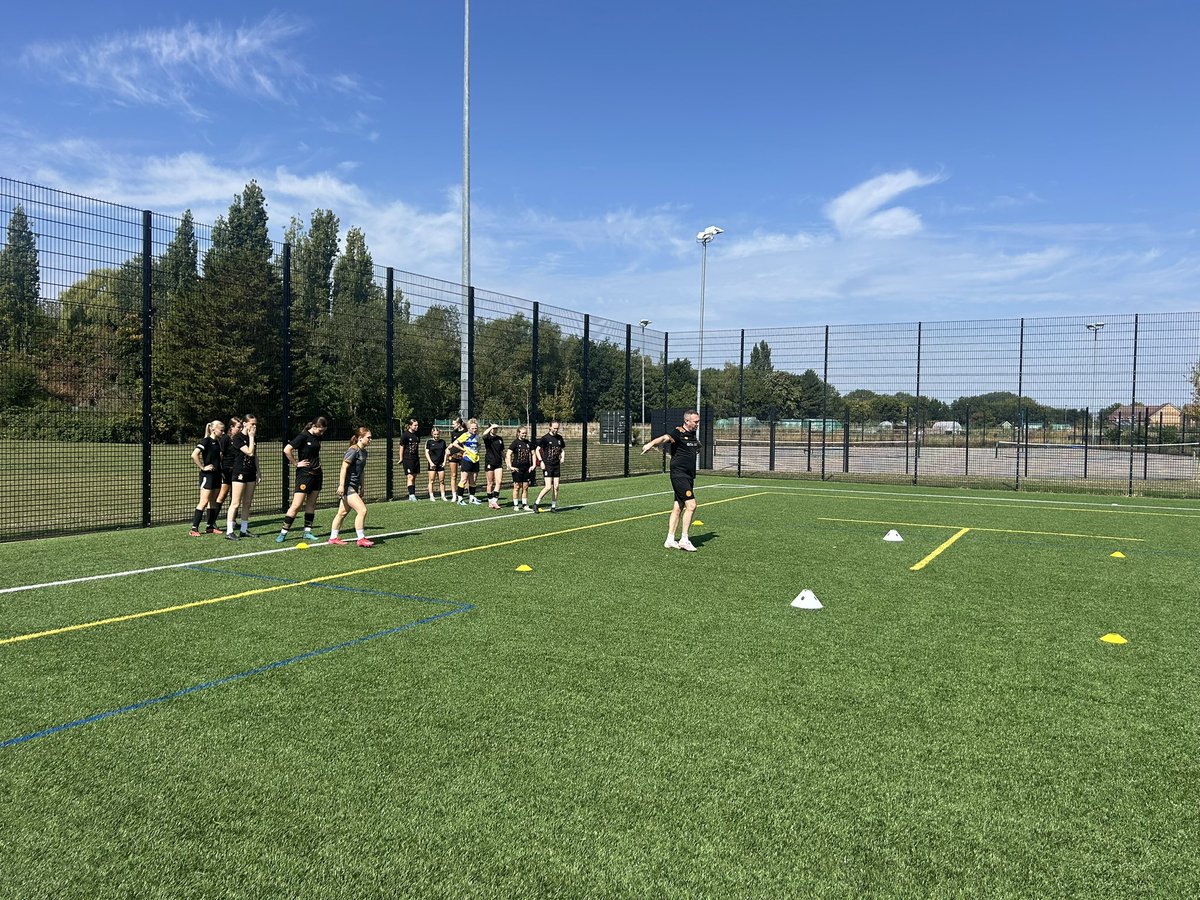 CrcCufc's tweet image. PRE SEASON 2025 🟡⚫️

Fantastic first sessions with both Males &amp;amp; Females yesterday in hot conditions 🥵

The games begin tomorrow for the male teams 😀

#CUFC #Elite #Scholarship #Pre #Season