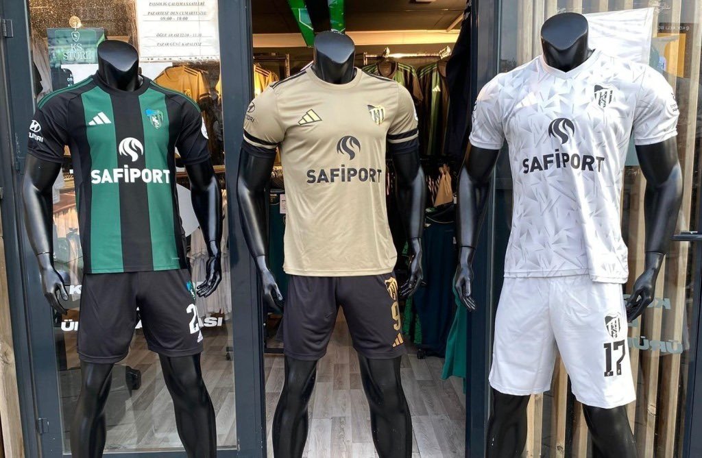 Fenerbahçeli yönetici Hakan Safi, Kocaelispor’un limit sorunu sebebiyle transfer yapamama engelini, Fenerbahçe üzerinden çözmeye hazırlanıyor. Hakan Safi’nin, Kocaelispor’un istediği Niko Jankovic’i Fenerbahçe üzerinden satın alarak Kocaelispor’a kiralamayı planladığı öğrenildi.