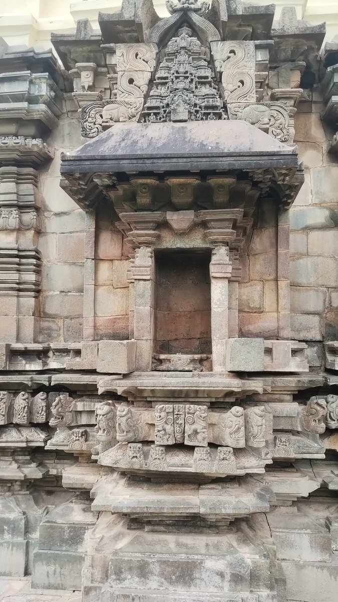 PrashanthS_REC's tweet photo. Carving out of granite https://t.co/kKpK0obqp2