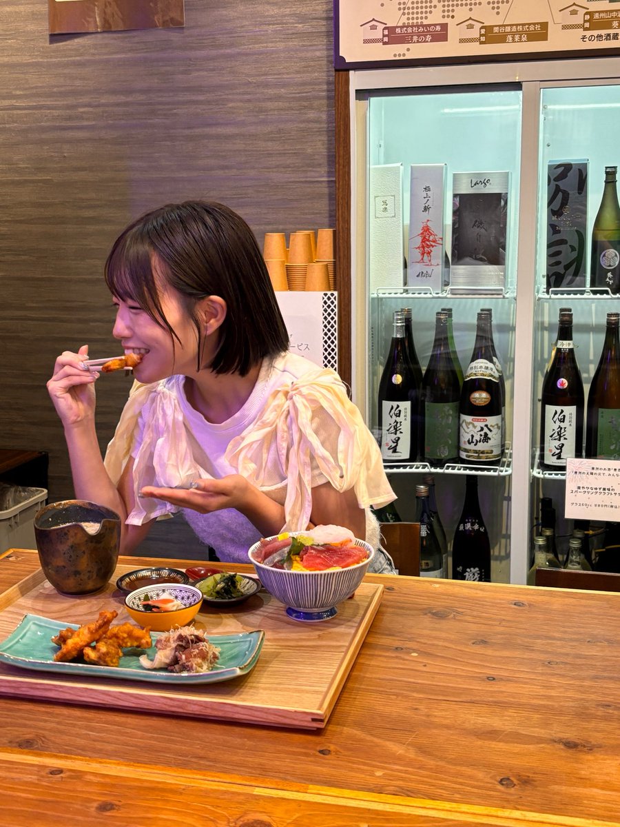 豊洲千客万来にある
SAKEペアリング酒場 #米三角 さんで
撮影してきたよ〜！！

今回も美味しい素敵なメニューが
沢山増えてて幸せな撮影でした🐟
海鮮丼もタコのお刺身も
天ぷらも可愛いカクテルも全〜部っ
おすすめです！！

皆んなもぜひ米三角さん
行ってみてね〜🍶

vt.tiktok.com/ZSS7HfMEU/