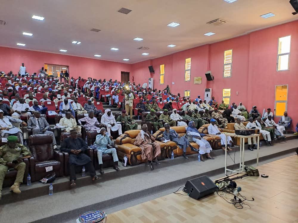 UNHCRNiger's tweet photo. #HappeningNow 
📍Diffa, Niger 🇳🇪 

UNHCR and Nigerien authorities officially launch the Global Alliance to End Statelessness, renewing the country’s commitment to ensure everyone has a nationality and can say #IBelong.

#UnitetoEndStatelessness https://t.co/IqEZIRovBq
