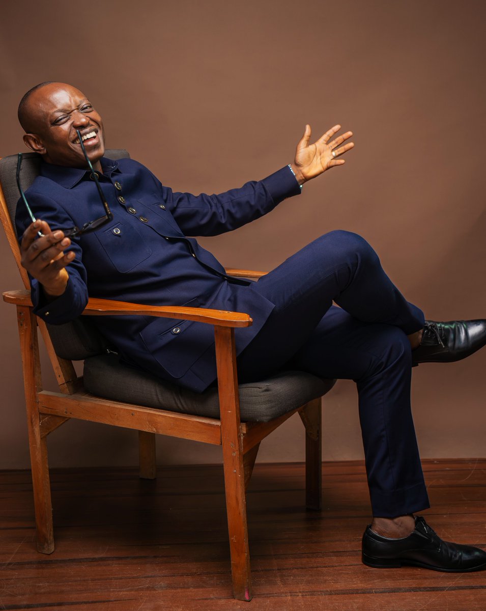 fredElegbe's tweet image. Look at my hands up...
With a heart full of gratitude to the God of my life's journey!!
Thank you King Jesus!
#OluwaModupe
#PFE