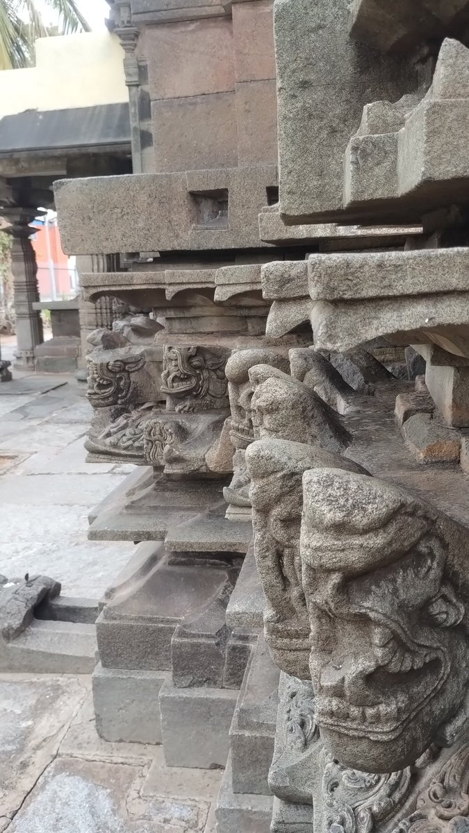 PrashanthS_REC's tweet photo. The geometry - just by using a chisel and hammer 3000 years back. https://t.co/mKRIoelOP4