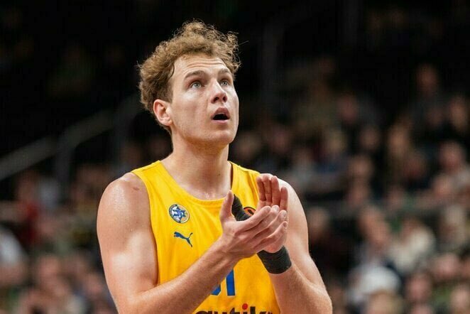 Estaba cantado: Rokas Jokubaitis, al Bayern de Múnich.

Lo decía al salir del Maccabi, encaja para cualquier proyecto Euroliga por su solidez. Pero en Múnich oposita a muy importante. Cambia radicalmente su juego exterior y les dará un jugador de nivel medio muy alto.