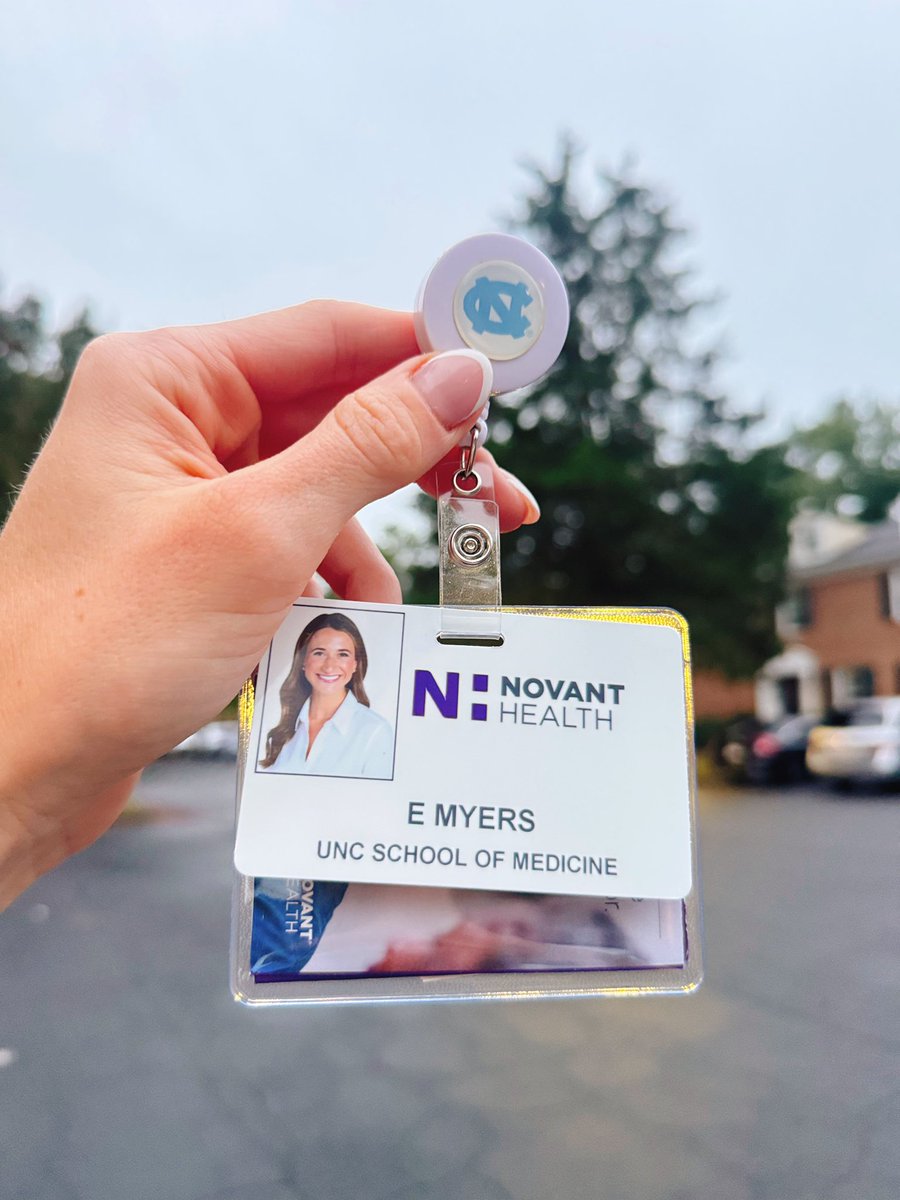 EmmaMyersMed's tweet photo. Week 1 in Charlotte ✅ Three more to go! Loving my dermatology acting-internship  with Novant Health and soaking up all I can from hair loss expert Dr. Alyssa Daniel + the amazing team at @MetrolinaDerm 

#actingintern #dermatology #medicalstudent https://t.co/odsvGx6a37