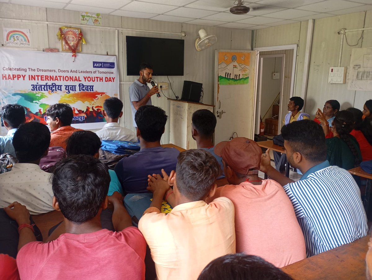 EkramPRO's tweet photo. Celebrating #InternationalYouthDay in #Muzaffarpur district with vibrant youth voices. Engaging discussions, inspiring ideas. #YouthEngagement
#YouthDay #youthday2025 
@sndeep @saurabhiirm https://t.co/P7d1NG3m9g