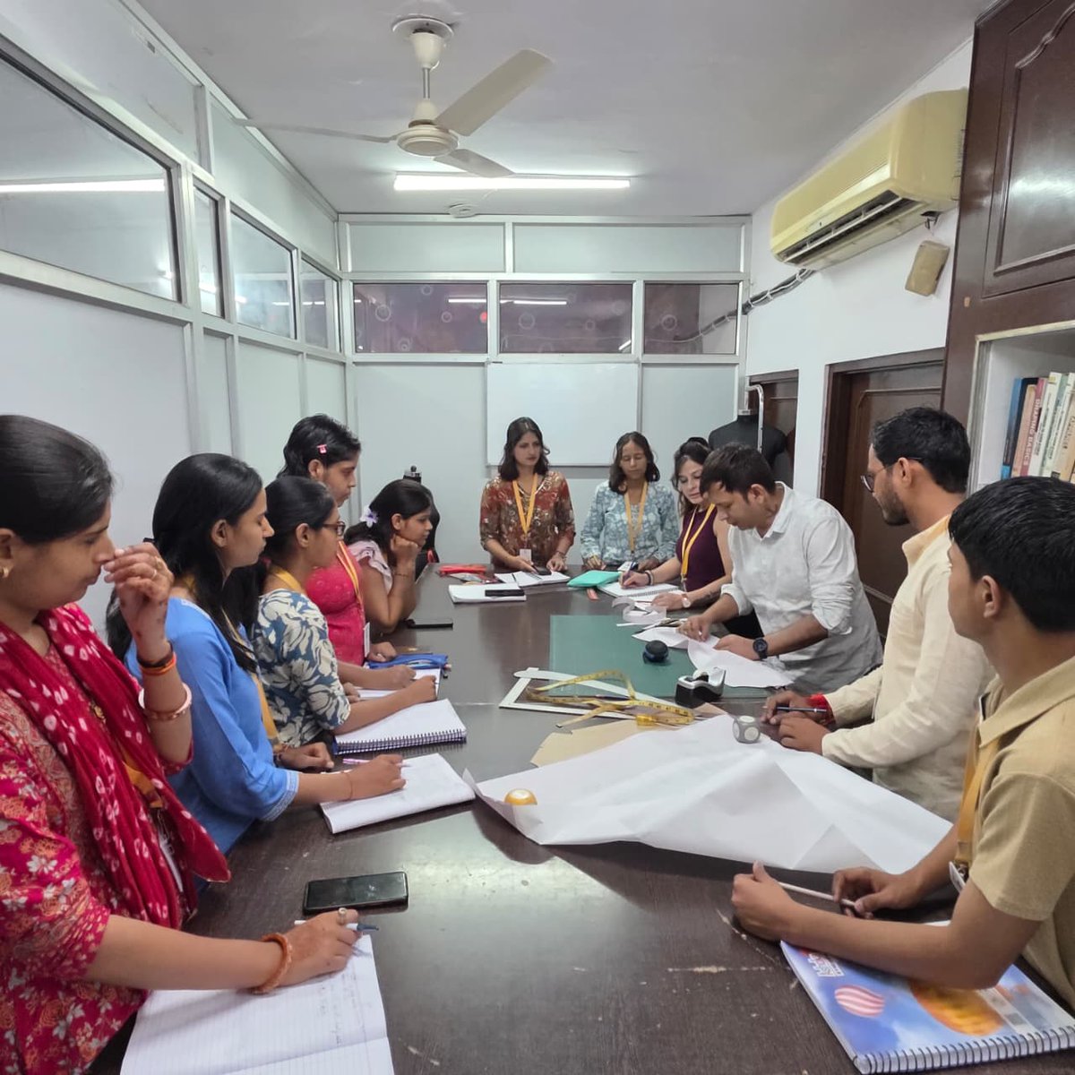 lipsglobal's tweet photo. 🎓 From Paper to Perfect Fit!
With GB Sir (NIFT-trained), students mastered:
✂️ Fitted Torso Block
📏 Semi-Fitted Block
📝 Paper Test Fit
Shaping future designers with real-world skills! 💫
📍 Admissions Open | Regular &amp; Online
📞 98283 96131 | 🌐 https://t.co/nszhTheHuu https://t.co/tH6N7GN5Jt