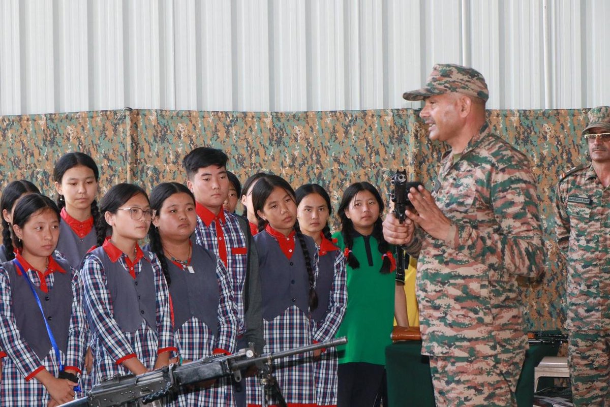 airnews_ita's tweet photo. The objective was fostering national integration and a sense of patriotism by strengthening civil-military cooperation in border areas. A series of community-centric activities like skill development stall on opportunities available in Tuting's crops, 
2/2 https://t.co/5RUcpBKMMt