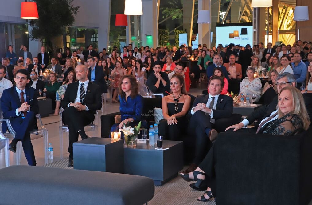 El rubro inmobiliario es la base de su poder en Paraguay: Grupo Buenaventura, Corporate Management, Hontanas, Inmo Group, Tordesilla, Septiembre, Las Garzas y Karmar. Va de desarrollos urbanos premium a terrenos estratégicos de alto valor comercial.