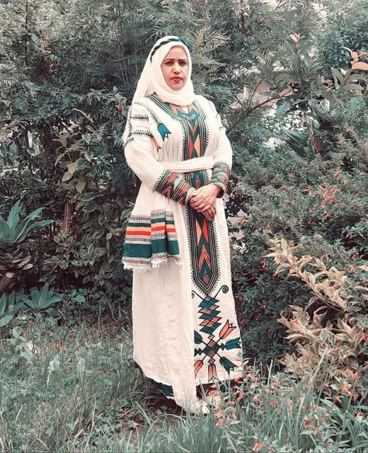 ዶ/ር ሀውሌት አህመድ እናትዋ ጎንደር ብለንሻል!
<a href="/Hawlet_AB/">Hawlet Ahmed</a>