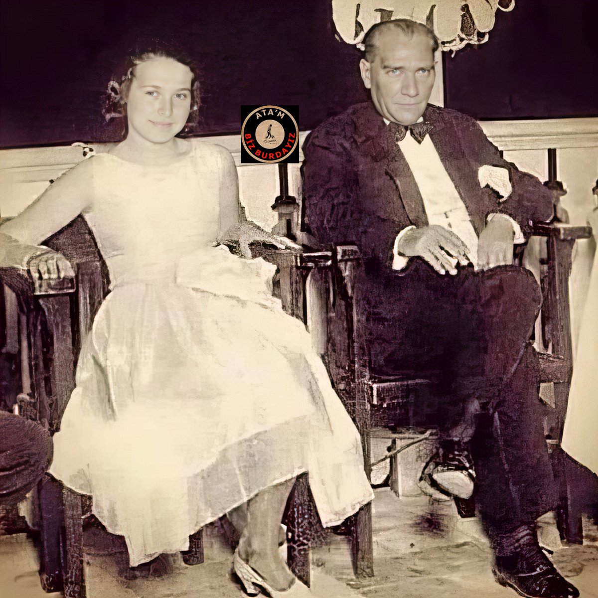 Benzemez kimse sana.
Müzeyyen Senar ve Atatürk🇹🇷