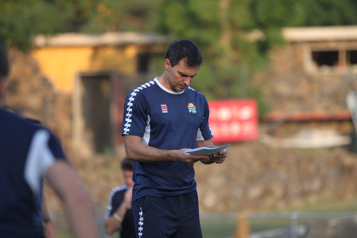 cefboscdetosca's tweet photo. 🤩 Professors nous a l'aula del 1r equip

🗒️ Jordi Arau
🔍 @PolMorell 

#BDT1978 #PretemporadaBDT https://t.co/W51ji2P1W1