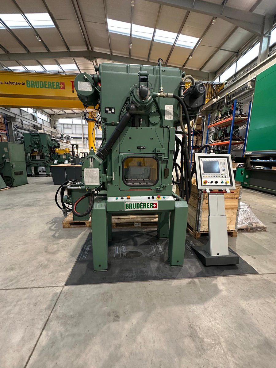 Great to be back visiting @bruderer UK Centre of Excellence. The new facilities in Telford are simply amazing. Equipment on demo incl high-speed stamping presses, complete turn-key solutions, servo feeders, decoilers, tooling, handling equipment, rebuilds much much more