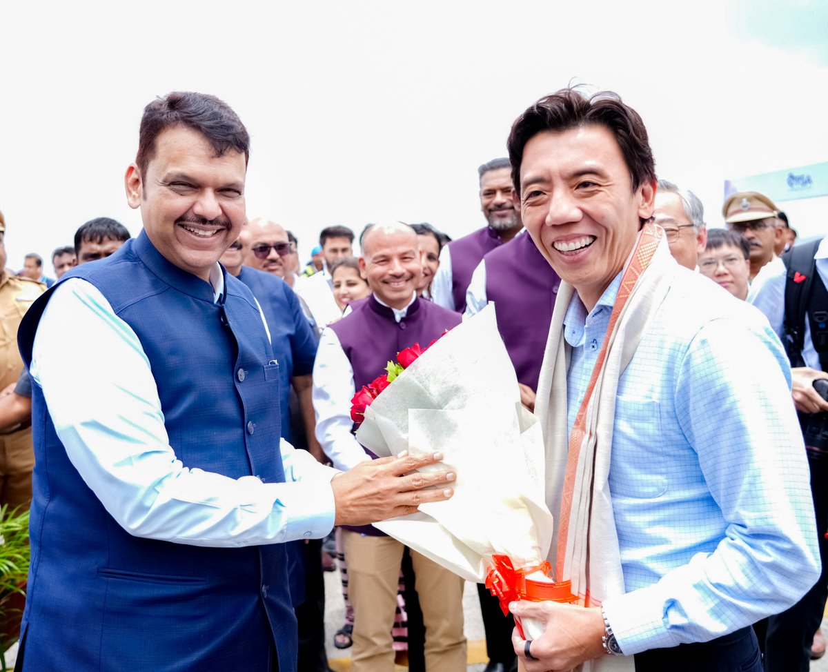 Devendra Fadnavis tweet media