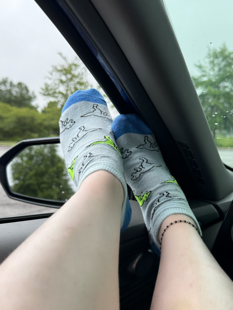 Erin tweet media