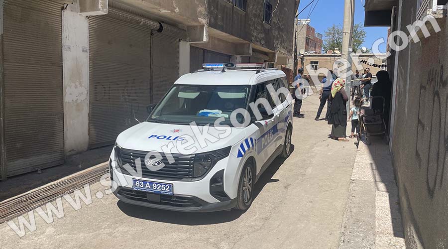 📍Siverek'te Suriyeli aileler arasında kavga çıktı!

🚔2 kişinin yaralandığı kavgada 3 kişi gözaltına alındı - sivereksonhaber.com/48646/suriyeli…

#şanlıurfa #siverek <a href="/siverekkaymakam/">SİVEREK KAYMAKAMLIĞI</a>