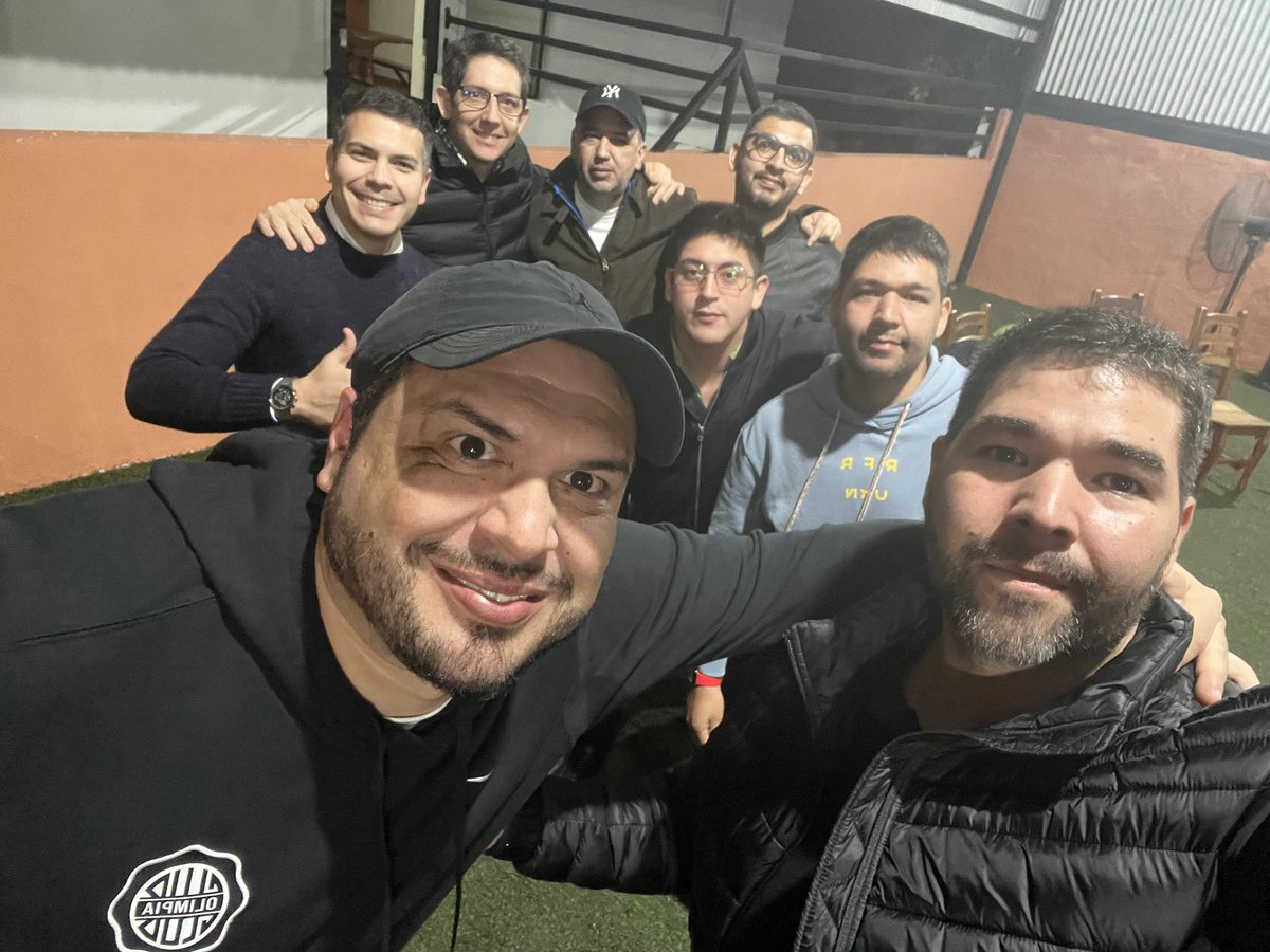 Luis Acosta tweet media