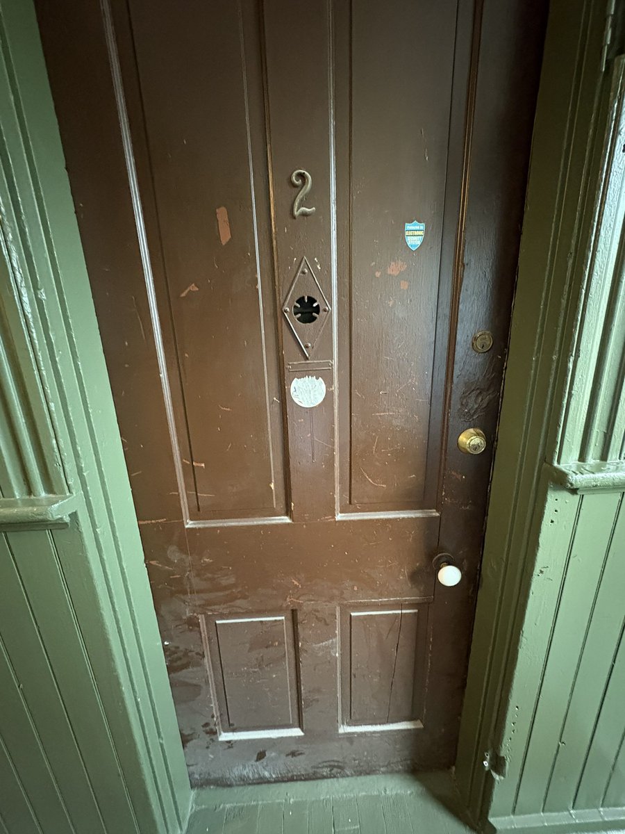 lildaddymark's tweet photo. Worst gloryhole ever! https://t.co/E1XTEs2o3M