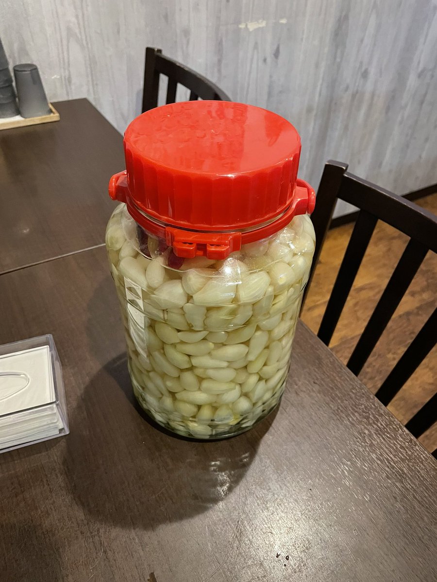 okudasato's tweet image. 実は今年も #らっきょう を大分で無農薬で作ってくださる #石井ピュアファーム にお願いして10kg送ってもらい漬けました！ひょんなことから舞鶴の担々麺が絶品の #はこ さんで出していただけることに😃自分の修行で作ったものがお店に出るなんて⁉️🎊嬉しすぎっ‼️😭🎉食べて！