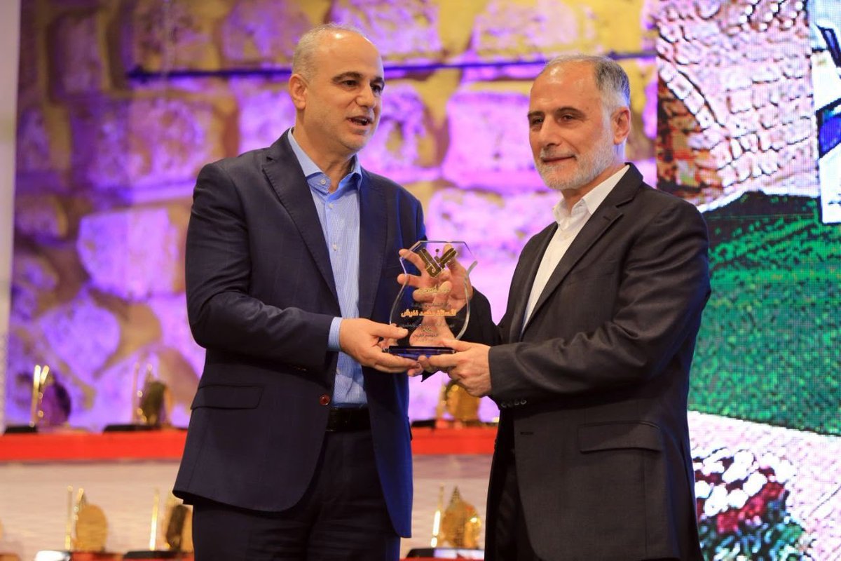 MidObserver's tweet image. تمّت إقالة العميد ماهر رعد، رئيس مكتب مخابرات الجيش اللبناني في الضاحية الجنوبية، بشكل مفاجئ اليوم من منصبه من دون أي تفسير. القرار جرده من كل نفوذه وامتيازاته ومنصبه .
يُعتبر من قبل مراقبين محليين شخصية أساسية تحت حماية حزب الله وبعيدة عن أي مساءلة.وهو قريب محمد رعد .