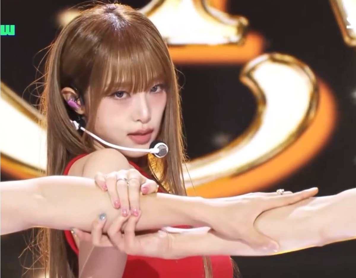 choi yena pics tweet media