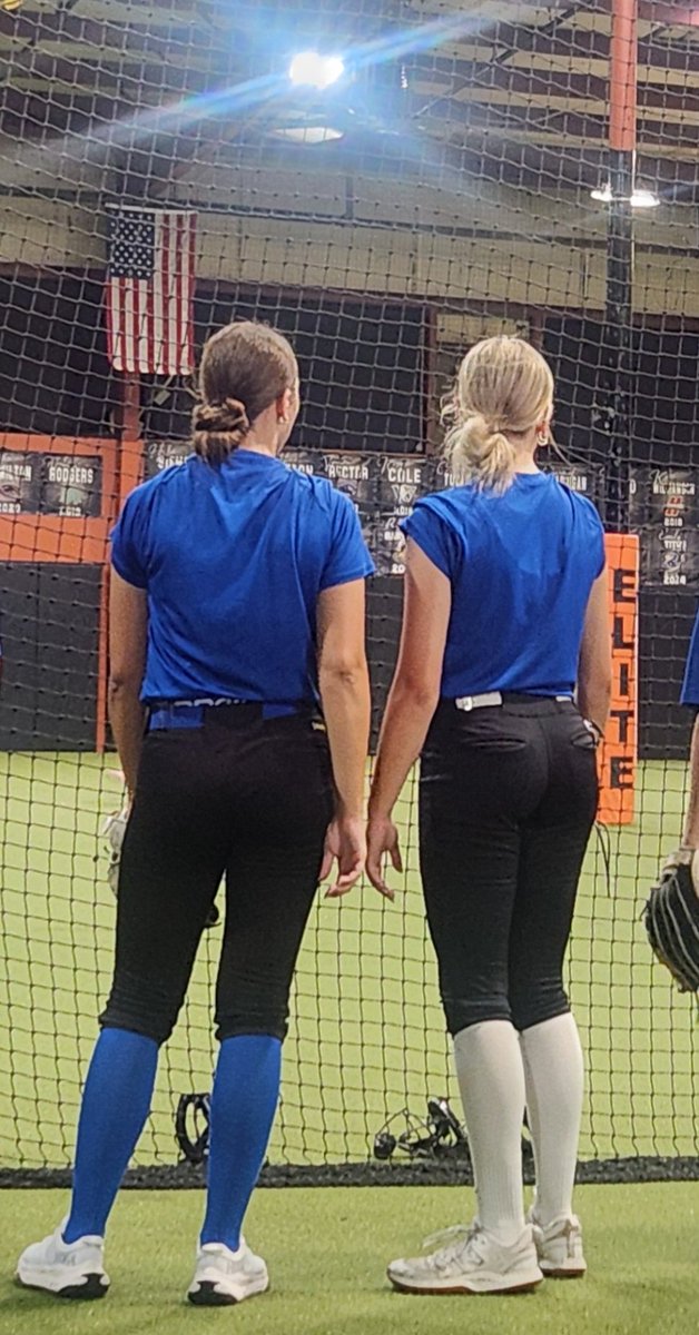 GraceParnell09's tweet photo. Me &amp; @marley_g2027 in our #BryantHighSchool Blue!! 💙
#2027 https://t.co/lwaE4tLagl