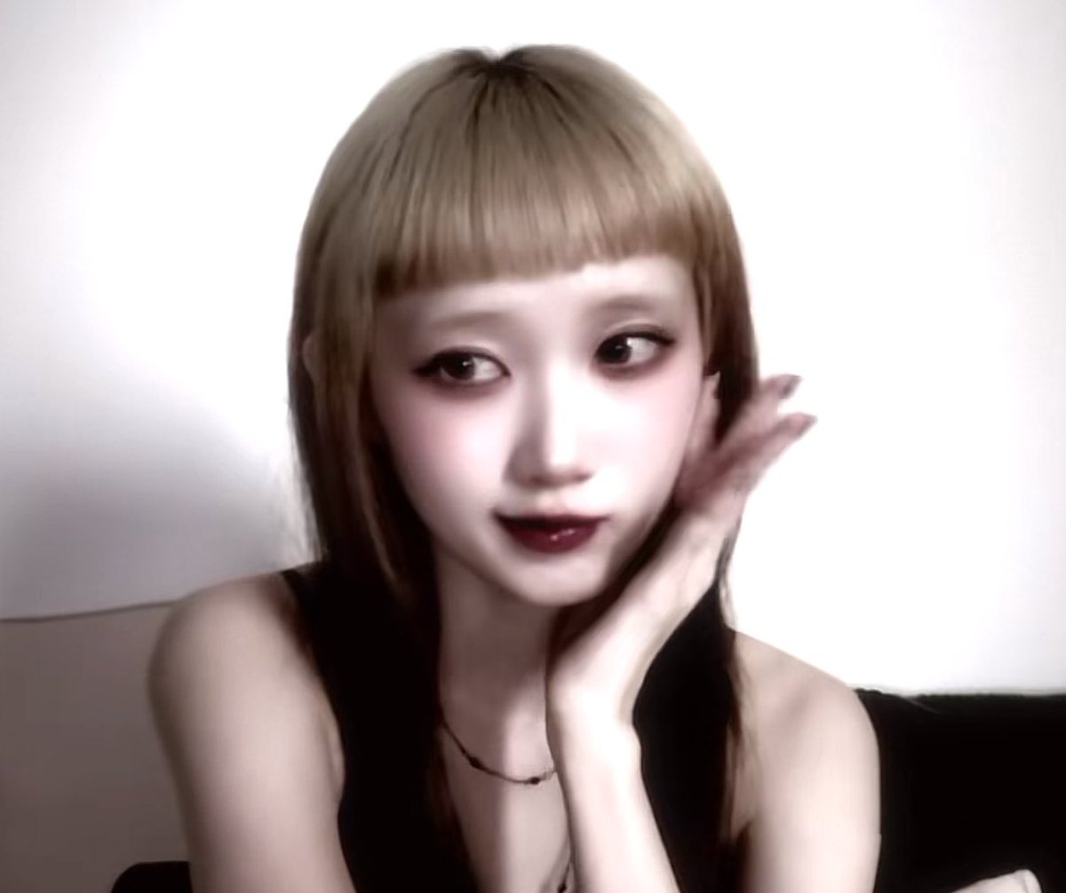 élia ♱ エリア tweet media