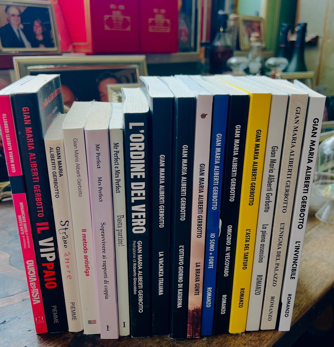 gianmariaAG's tweet photo. L’opera omnia 😳 (collezione privata 😭🤪🤣) https://t.co/D47ge8DzW4