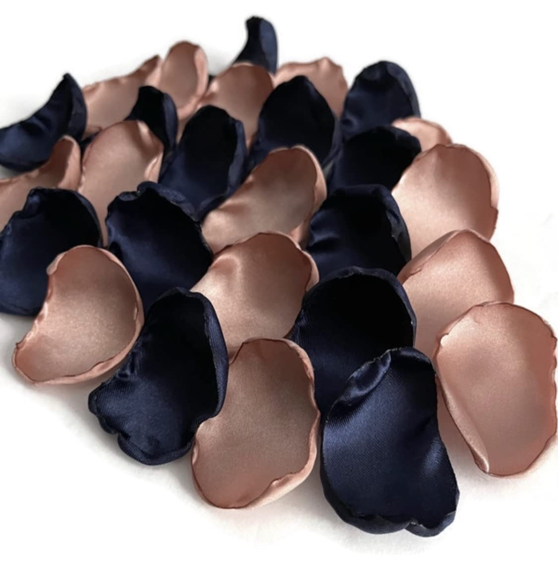 ShabVintiqueFwr's tweet photo. Sprinkle romance on your big day! 🌸✨ Shop our charming wedding flower petals for an enchanting celebration. #WeddingBliss #FlowerPetals #BridalMagic #Engaged #WeddingDecor #BohoWedding #LuxuryWeddings #IntimateIDo #PartyVibes #CelebrateLove

👉 Find them here: [ https://t.co/wshURtar0r