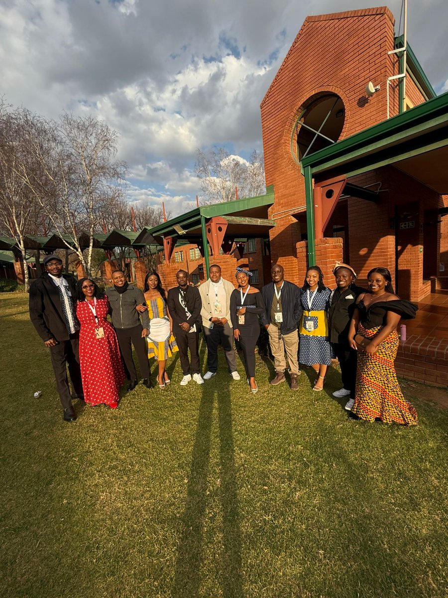 That I am.🇱🇸 tweet media