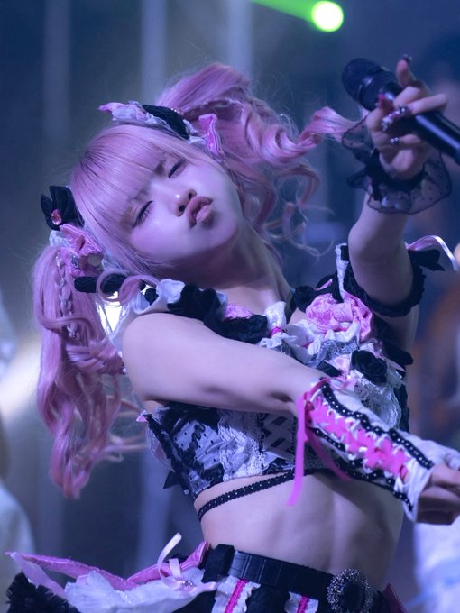 Twitterのコスプレ画像15