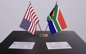 Mientras tanto, 🇿🇦Sudáfrica (miembro de los BRICS) ofrecerá a 🇺🇸EEUU un acuerdo comercial revisado en un esfuerzo por reducir el arancel del 30% impuesto a sus exportaciones al mercado estadounidense, dijo el ministro de Comercio, Parks Tau.