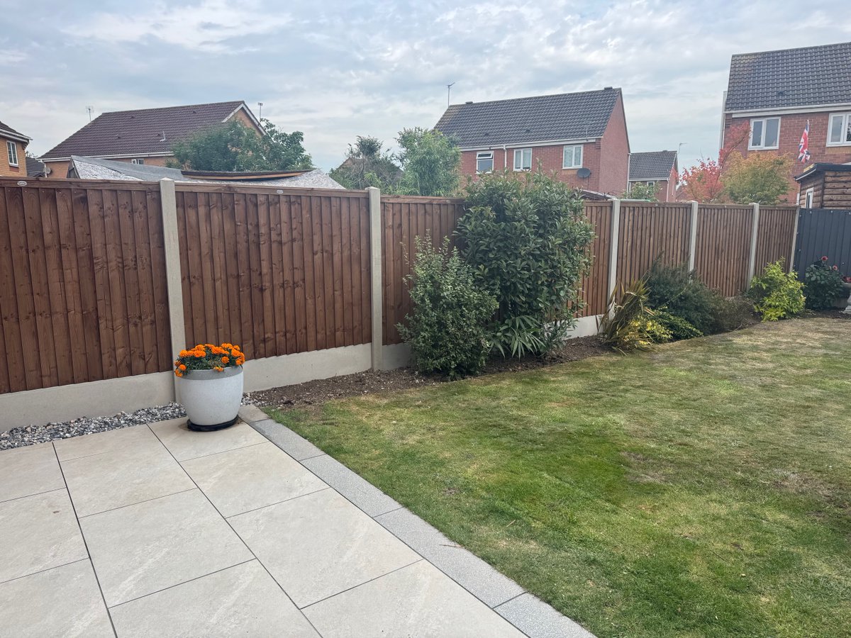 lefencing's tweet image. 6ft high fencing fitted in Long Eaton. Our customers are very happy with the quality of our products and really like the strength of our panels. All of our products can be purchased online. Please visit lefs.co.uk