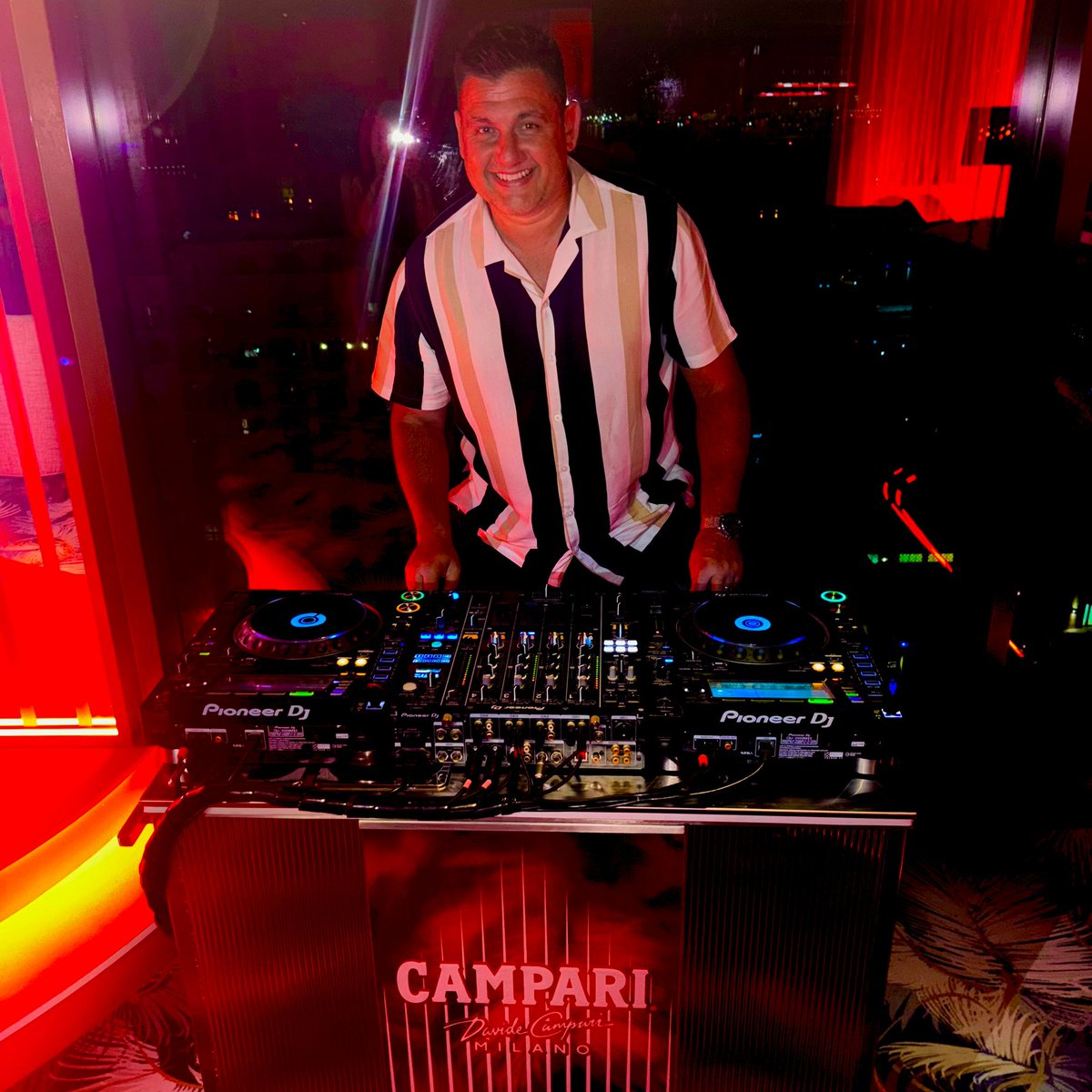 Our very own international and superstar DJ Staffy is enjoying time in sunny Dubai behind the decks. 

He will soon be back on the field representing BHF FC, the Over 35s, and the England Vets.

🎶 💿 ⚽️ ⚽️ 🙌