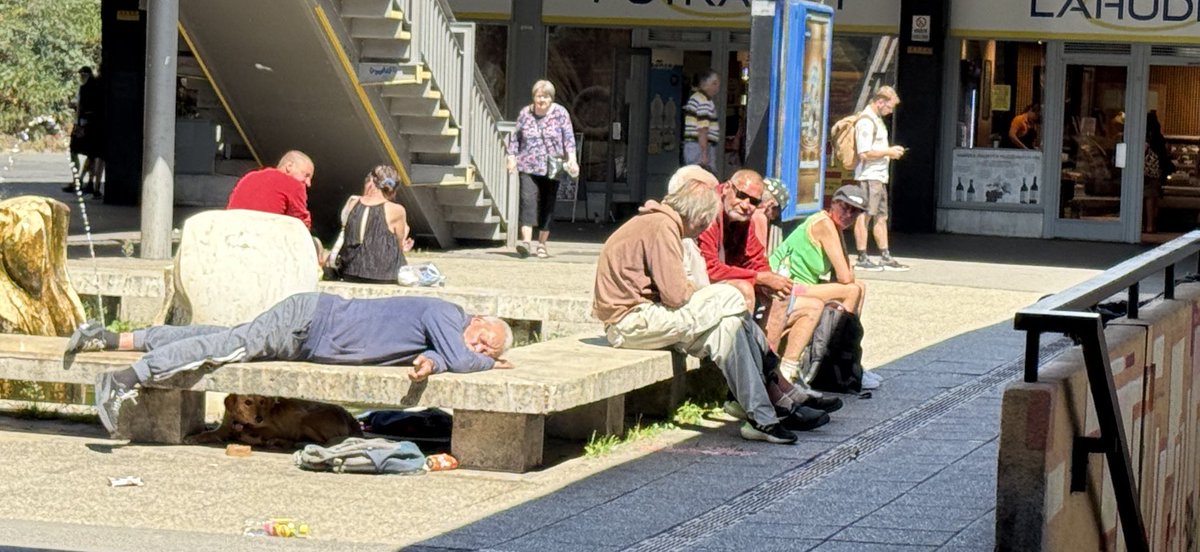 PepaKroupa's tweet photo. @MP_Praha Kačerov teď 
Nemůžete s tím už něco udělat https://t.co/j0WUMHndtf