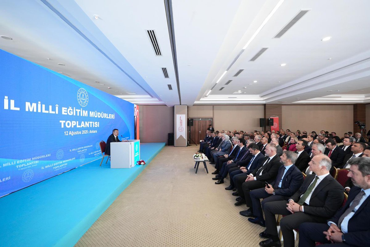 Millî Eğitim Bakanlığı (@tcmeb) on Twitter photo Millî Eğitim Bakanı <a href="/Yusuf__Tekin/">Yusuf Tekin</a>, 2025-2026 Eğitim Öğretim Yılı Hazırlıklarını Değerlendirmek Üzere 81 İlin Millî Eğitim Müdürüyle Bir Araya Geldi
“Eğitimde başarı, aynı hedefe birlikte yürümekten geçer. Göreve geldiğimiz günden bugüne eğitimde attığımız adımları, paydaşlarımız Millî Eğitim Bakanı <a href="/Yusuf__Tekin/">Yusuf Tekin</a>, 2025-2026 Eğitim Öğretim Yılı Hazırlıklarını Değerlendirmek Üzere 81 İlin Millî Eğitim Müdürüyle Bir Araya Geldi
“Eğitimde başarı, aynı hedefe birlikte yürümekten geçer. Göreve geldiğimiz günden bugüne eğitimde attığımız adımları, paydaşlarımız